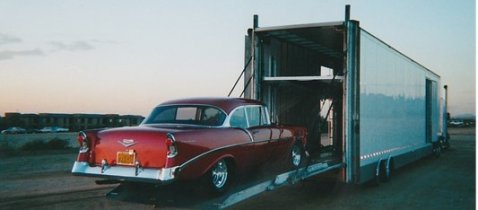 Features of vintage car shipping